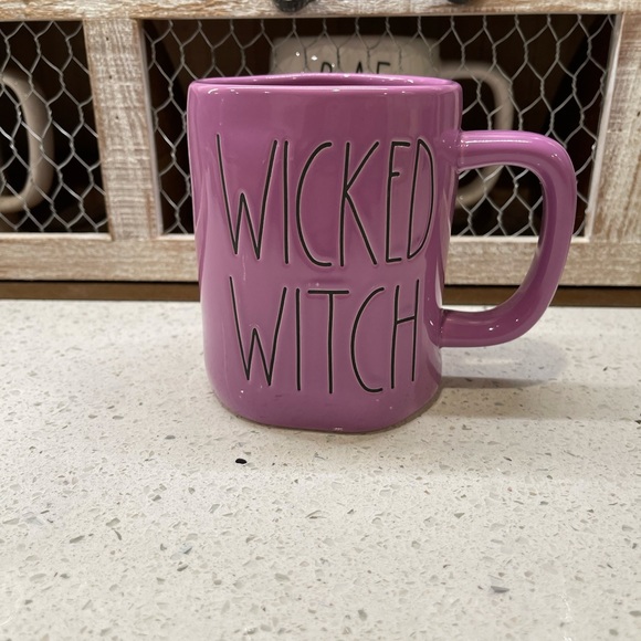 🆕 Rae Dunn Wicked Witch Mug- final price